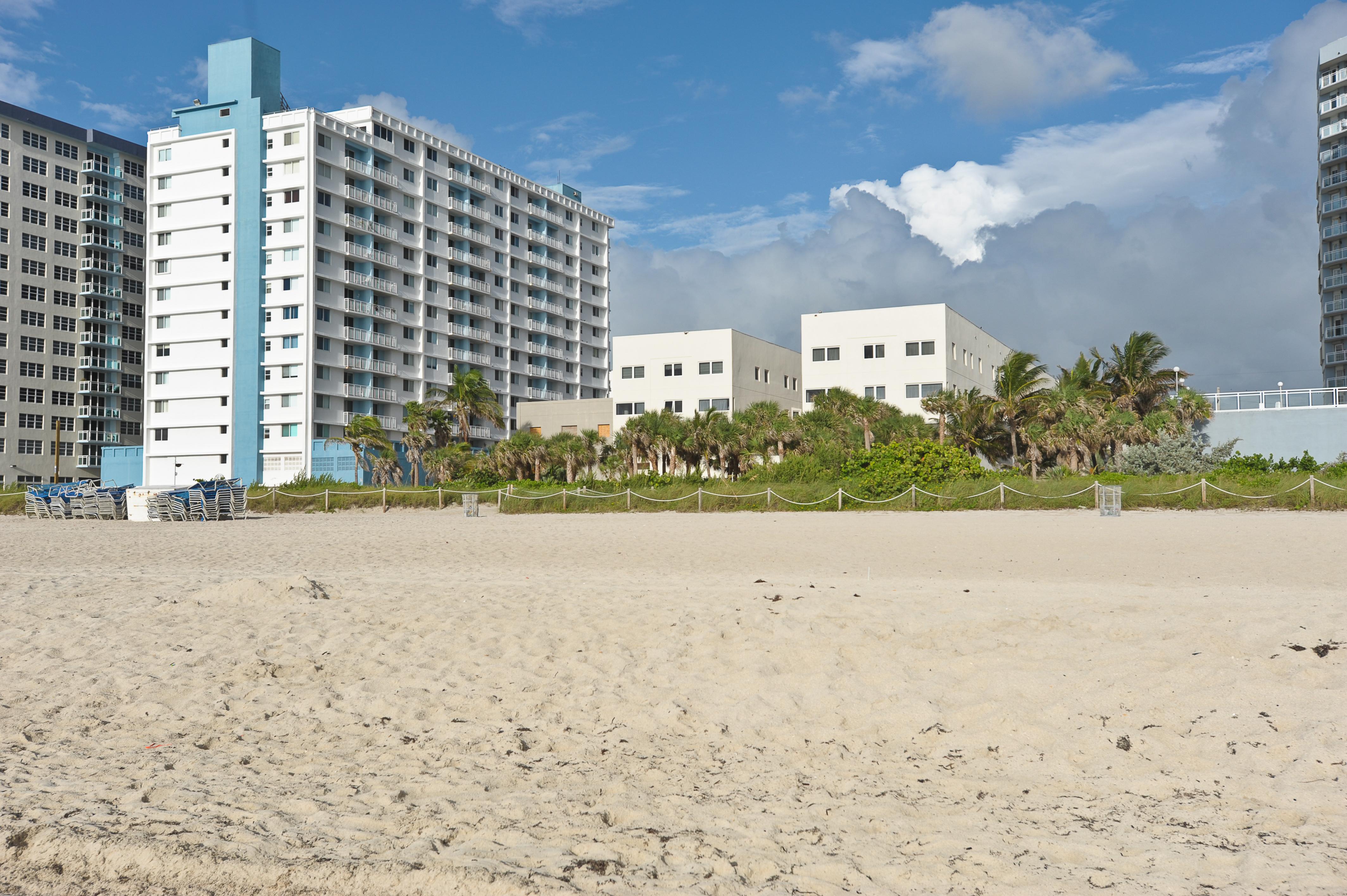 Crystal Beach Suites Miami Oceanfront Hotel Маями Бийч Природа снимка